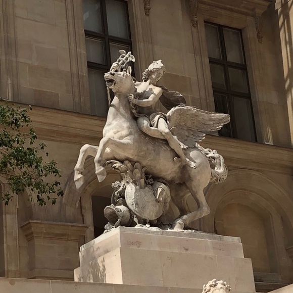 Meet your Posher, Alexia - Picture 1 of 1